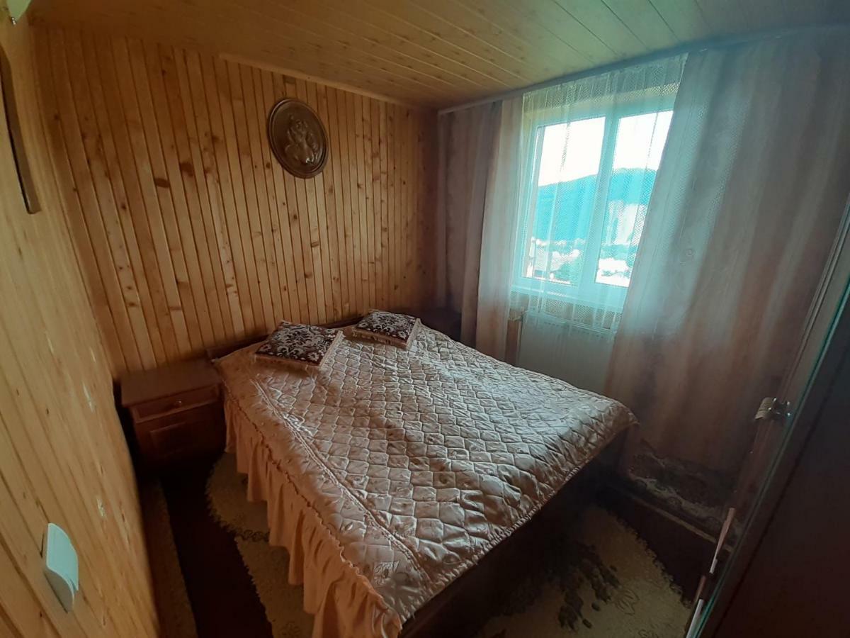 Kатруся Hotell Jaremtsje Eksteriør bilde