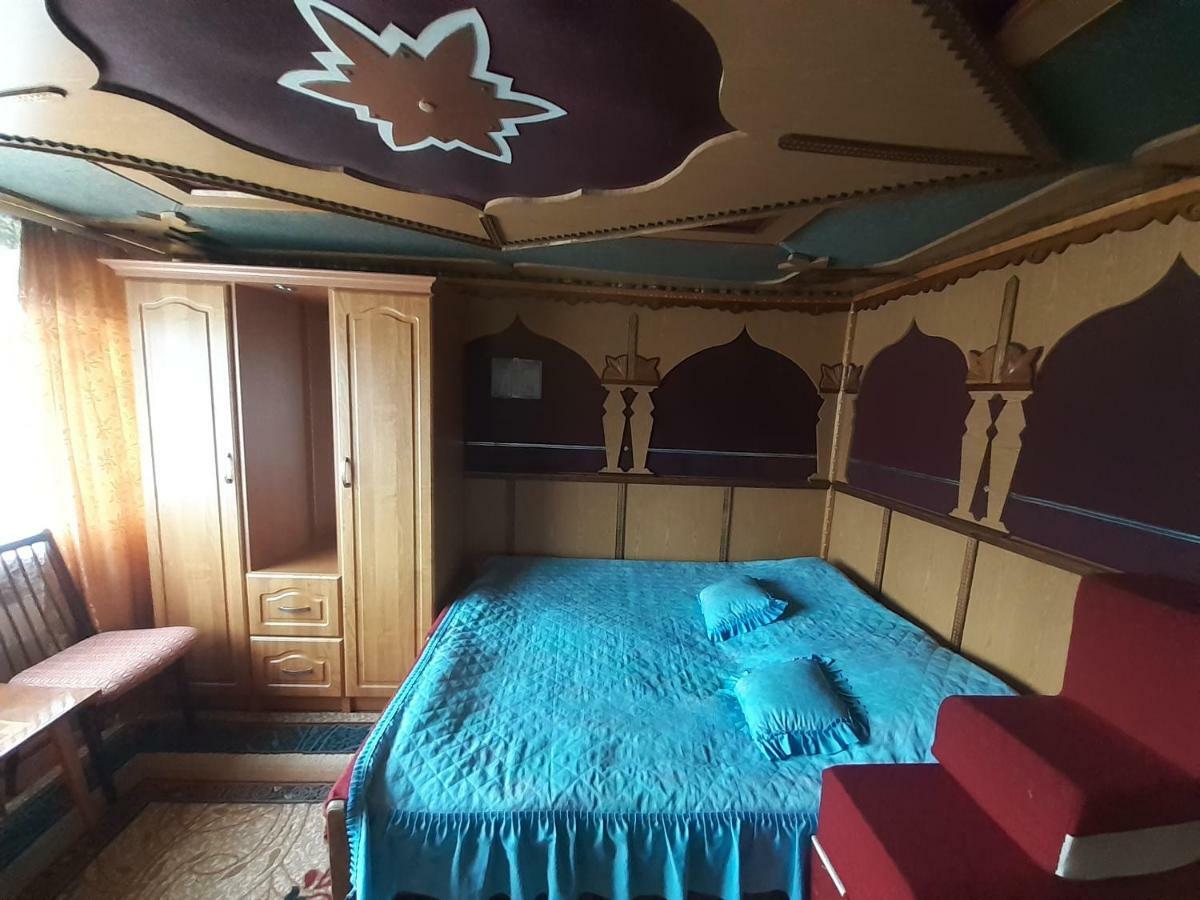 Kатруся Hotell Jaremtsje Eksteriør bilde