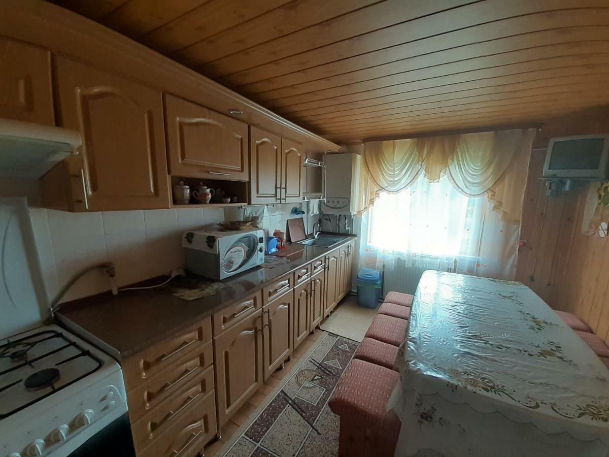 Kатруся Hotell Jaremtsje Eksteriør bilde