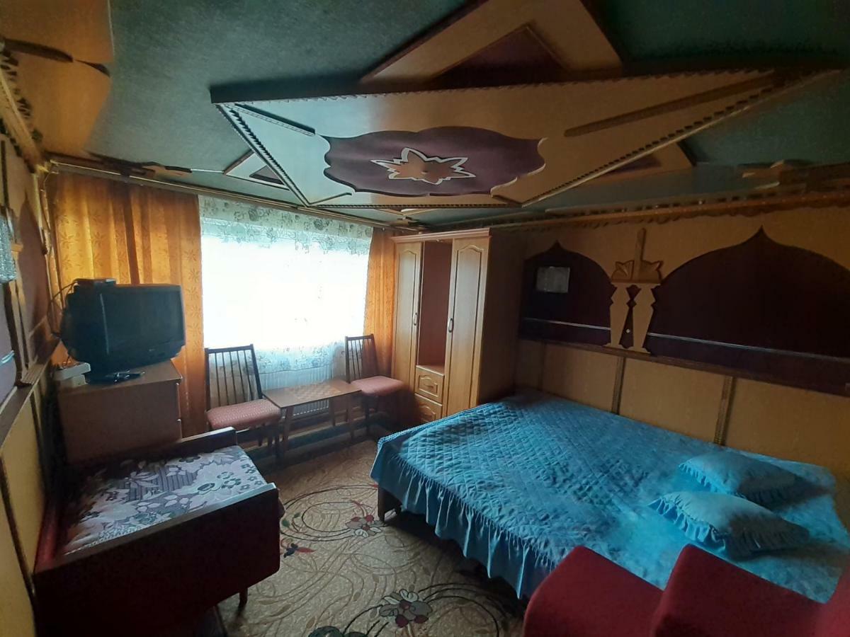 Kатруся Hotell Jaremtsje Eksteriør bilde
